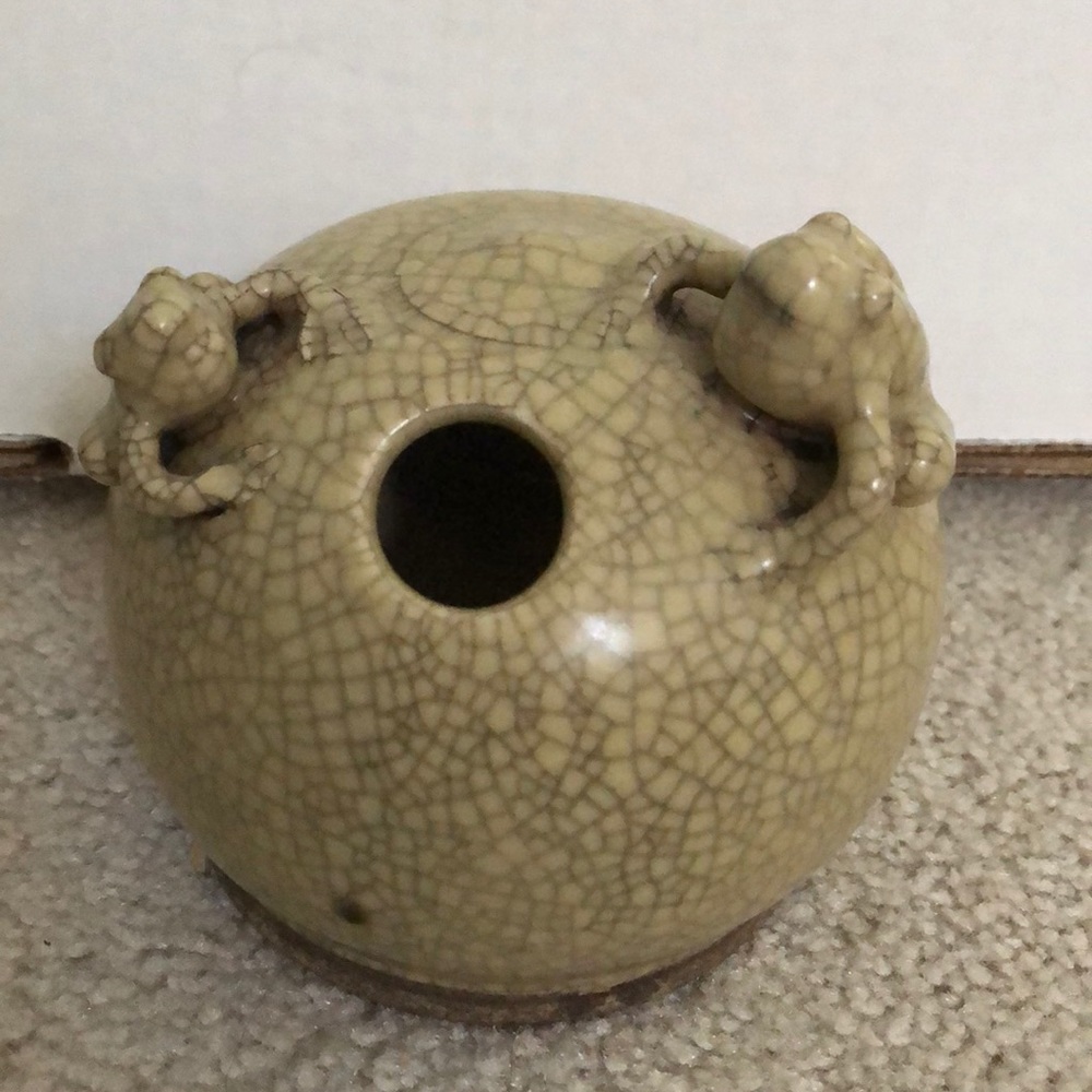 Porcelain Frog Jar